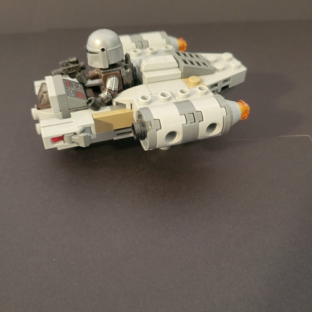 Lego Star Wars 75321- The Razor Crest Microfighter - Picture 3 of 6